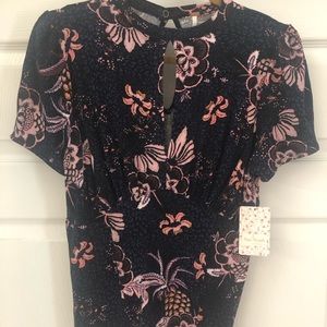 NWT FREE PEOPLE BLACK COMB TOP W KEYHOLE SZ M